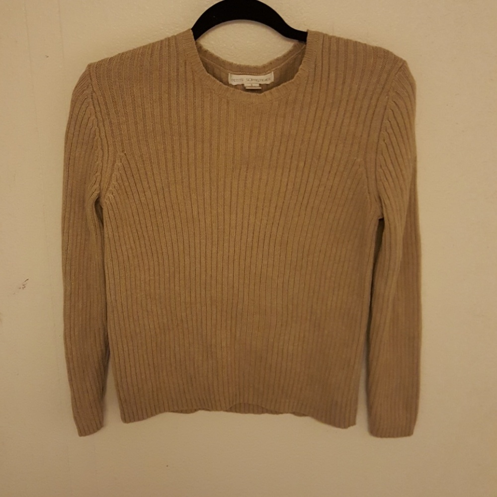 Women's sweater
